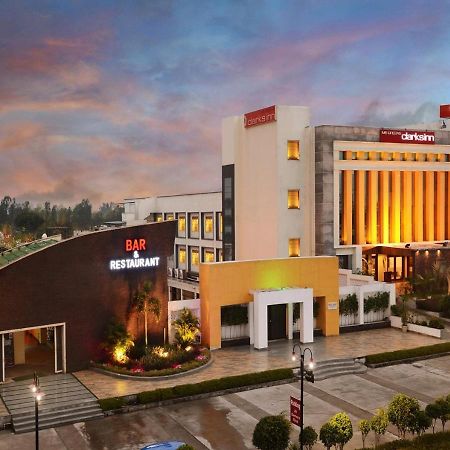 M B Greens Clarks Inn Moradabad Zewnętrze zdjęcie