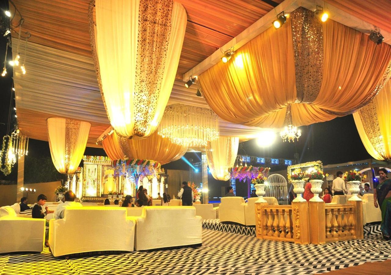 M B Greens Clarks Inn Moradabad Zewnętrze zdjęcie